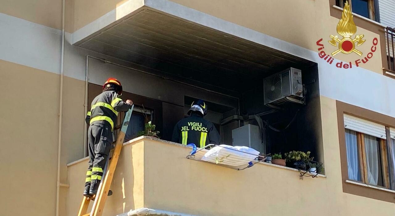 Positano Notizie Incendio Nella Notte A Bologna Madre Enne Perde