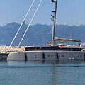 A Salerno c'è “Art Explorer”, il catamarano a vela più grande del mondo