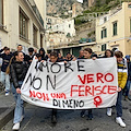 Ad Amalfi il flashmob degli studenti per la Giornata Internazionale per l’eliminazione della violenza sulle donne