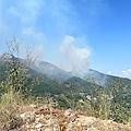 Ancora fiamme in Costa d'Amalfi: due incendi boschivi a Tramonti / FOTO 