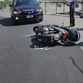 Ancora un incidente tra Maiori e Minori: auto passa col rosso e si scontra contro una moto