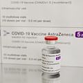 AstraZeneca, la decisione: il vaccino anti Covid sarà ritirato in tutto il mondo 