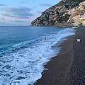 Aumentano gli amanti del bagno d'inverno nel mare di Positano