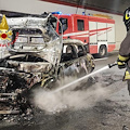 Auto in fiamme in una galleria sull’autostrada A3: illesi gli occupanti