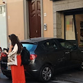 Auto sfonda porta del supermercato: tragedia sfiorata a Sorrento 