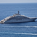 "Blue": a Positano lo yacht dello sceicco Mansour Bin Zayed, proprietario del Manchester City 