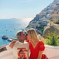 Chiara Ferragni e Fedez arrivano a Positano