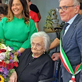 Domenica speciale per Nerano e Massa Lubrense: Virginia Cacace festeggia 100 anni in compagnia di figli, nipoti e pronipoti