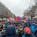 Francia, continuano scioperi contro riforma pensioni