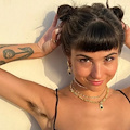 Giorgia Soleri porta al Giffoni Film Festival il noshaving, la nuova moda di non depilarsi