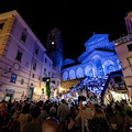 Il Ferragosto si infiamma ad Amalfi: ritmi irresistibili e show incandescenti in Piazza Duomo