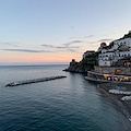 In Campania un’estate senza spiagge libere, mentre i titolari dei lidi chiedono di escludere plexiglass