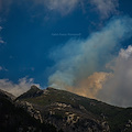 Incendio lungo il Sentiero degli Dei ad Agerola, giornata ventosa ideale per i piromani