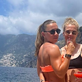 Katie McCabe e Ruesha Littlejohn innamorate a Positano: sole e relax per le due calciatrici irlandesi 