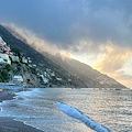 La Chiesa festeggia San Marco, Evangelista. Meteo: poco nuvoloso. Good Morning Positano