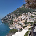 La Chiesa ricorda San Pietro Chanel. Meteo: soleggiato. Good Morning Positano