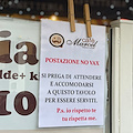 Maiori, al bar attivata postazione NO VAX. L'iniziativa di Cafè Marcel apprezzata da tutti i clienti /Foto