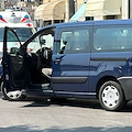 Minivan contro scooter a Maiori: sul posto ambulanza e polizia municipale / FOTO 