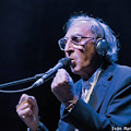 È morto Franco Battiato, cantautore di poesie e provocazioni. Aveva 76 anni