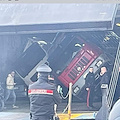 Paura a Ischia, onda anomala fa rovesciare due camion all'interno di un traghetto