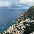 Piogge in Costiera Amalfitana, nel mare di Positano spunta macchia di fango 