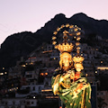 Positano festeggia la Santa Patrona, 14 agosto l'alzata del Quadro e a Ferragosto Messa Solenne 