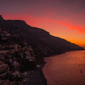 Positano si tinge di rosso negli scatti di Fabio Fusco /FOTO