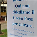 "Qui non chiediamo il Green Pass". Il cartello del ristoratore veronese che divide l'Italia