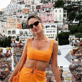 Relax tra Ravello e Positano per Alessandra Ambrosio, tra le top model più famose al mondo 