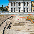 Roma, dagli scavi a piazza San Giovanni in Laterano emergono le mura medievali del Patriarchio