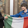 Samantha Cristoforetti incontra Mattarella, l'astronauta riconsegna il Tricolore portato a bordo della Stazione Spaziale