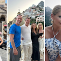 Sarah Michelle Gellar e Freddie Prinze tra Amalfi e Positano: la «dolce vita» degli attori di "Buffy" e "Scooby-Doo"