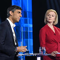 Sfida tra Liz Truss e Rishi Sunak per succedere a Boris Johnson in Gran Bretagna