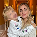 «Solo un minuto Leo. Fai un sorriso poi hai finito». Bufera per il video di Chiara Ferragni 