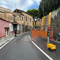 Sorrento, via Capo riaperta a senso unico alternato: l'intervento tempestivo dopo il cedimento del muro di contenimento 