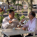 Tour del gusto tra Minori e Positano per lo chef Gennaro Contaldo, alla scoperta degli usi del limone in cucina