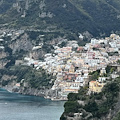 Tragedia a Positano: turista muore a bordo di un bus durante un'escursione