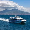 Trasporti marittimi, il Golfo di Napoli accoglie il nuovo Giove Jet: il catamarano “green” che riduce rumori ed emissioni