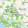 Trema la terra in Emilia, doppia scossa in un'ora: cittadini in strada, nessun danno 