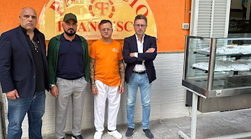 “30mila euro se vuoi restare aperto”. A Casalnuovo di Napoli panettiere denuncia estorsori e li fa arrestare