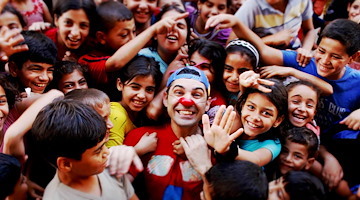 Agerola ospita il Premio Meraviglia: l'evento celebrerà Marco Rodari, il clown che porta sorrisi nei luoghi di guerra