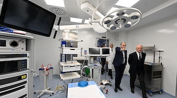 All'Ospedale di Nocera inaugurate sale operatorie di altissima tecnologia: al loro interno il robot Da Vinci 