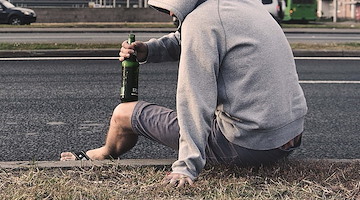 Amalfi, il Forum dei Giovani organizza l'incontro "Verso la libertà: affrontare la dipendenza da alcool e da droga"