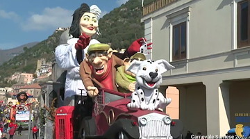 Atteggiamenti molesti e osceni durante il Carnevale di Sarno: arrestato straniero 