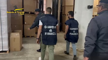 Benevento: sequestrata una manifattura clandestina con oltre 27 tonnellate di tabacco trinciato