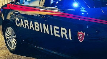 Cava de' Tirreni, giovane accoltellato per aver difeso una ragazza