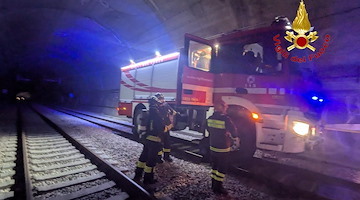 Esercitazione di emergenza nella galleria Torricchio a Nocera Inferiore