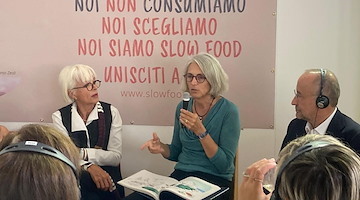 Gli olivi di Capri protagonisti al Salone del Gusto di Torino con un libro illustrato di Simonetta Capecchi