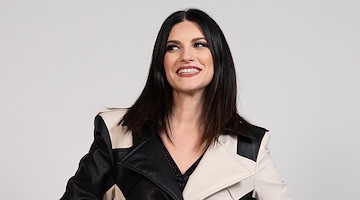 Laura Pausini torna al PalaSele di Eboli con il World Tour Winter 2024: è l'unica tappa campana 