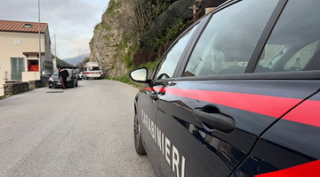 Maiori, scontro frontale tra due auto 